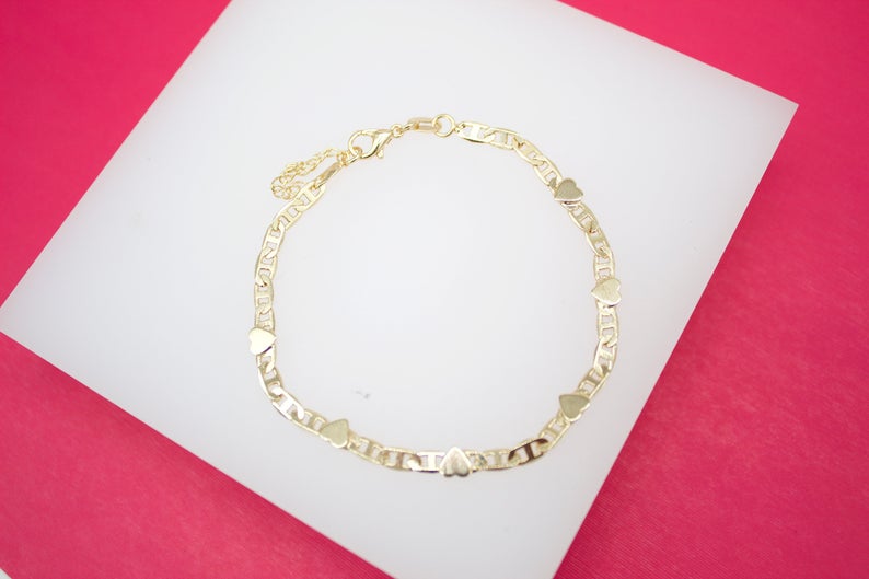 Plain 3mm Flat Mariner Chain Bracelet With Hearts (I121)