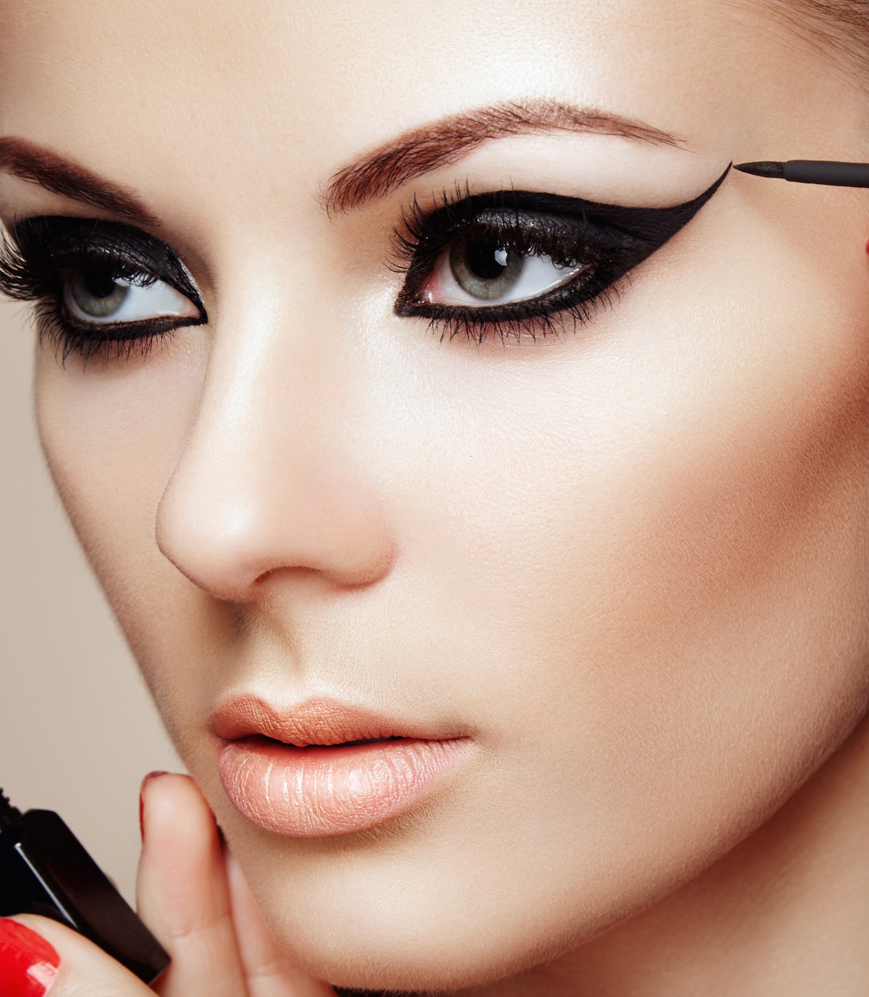 Precision Cat Liquid Eyeliner