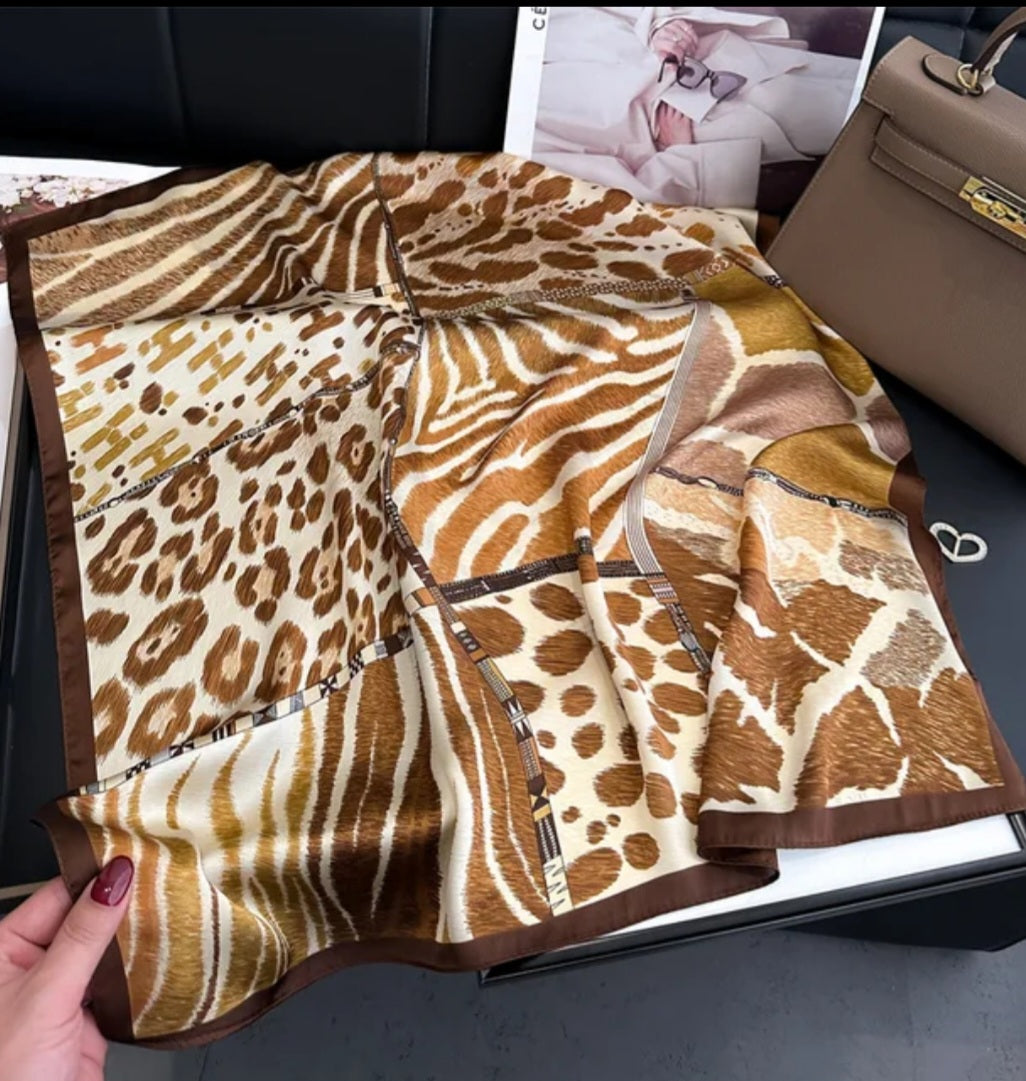 LEOPARD PRINT SCARF
